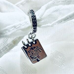 ✨ NWOT Autograph Book Charm – Magic Kingdom ✨